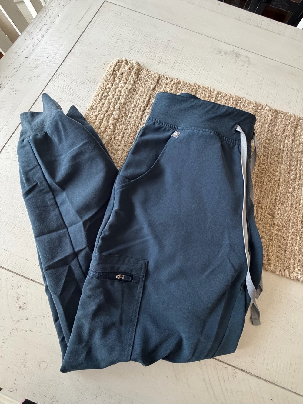 Figs Blue Harbor size small Zambia Joggers scrub pants